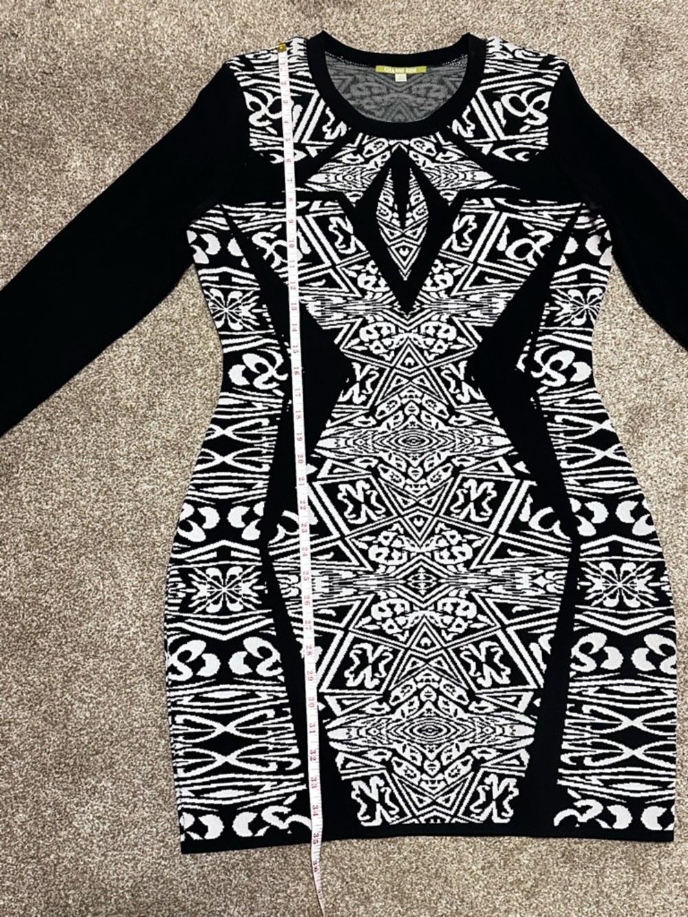 Gianni Bini Black & White Long-Sleeve Bodycon Dress - Picture 4 of 7